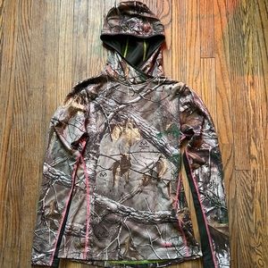 Under Armor Real Tree compression shirt, hooded